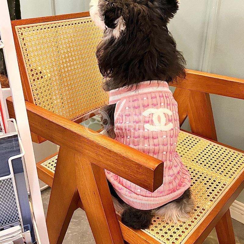 chanel dog knit tank top in pink