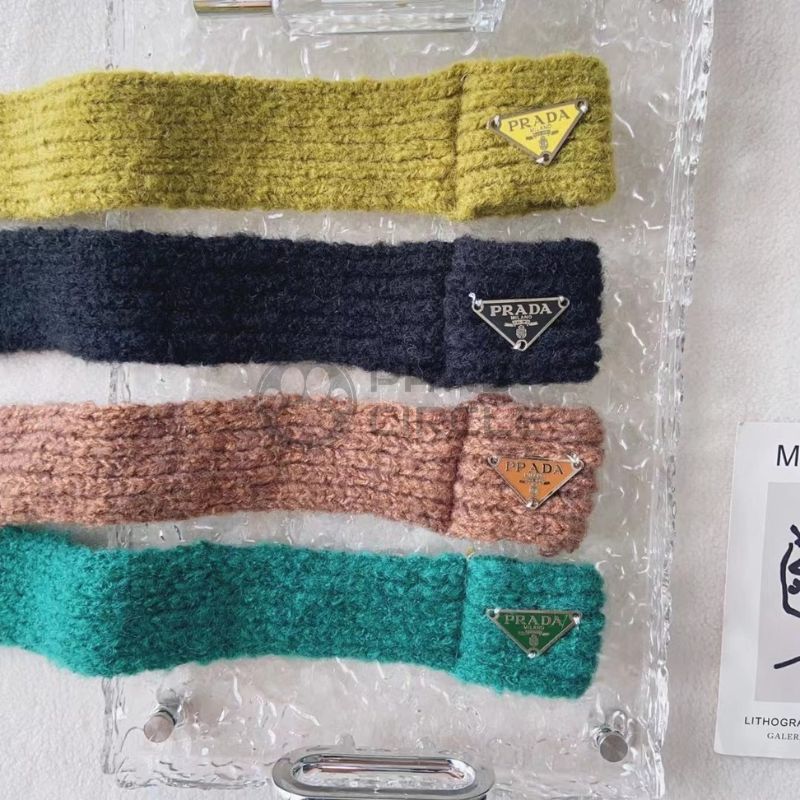 Prada knit scarf for dog